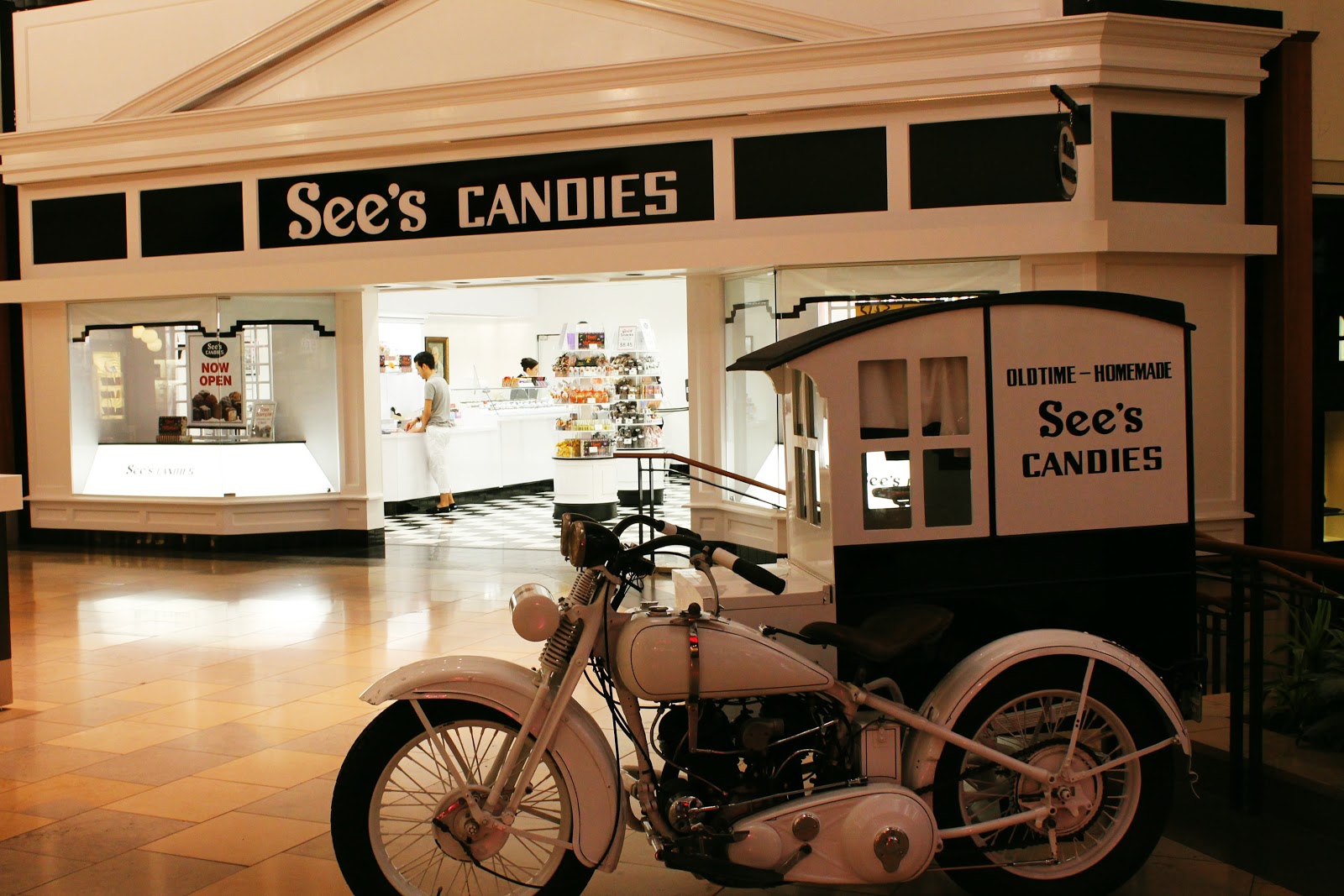 Hot Mama In The City See's Candies In San Antonio