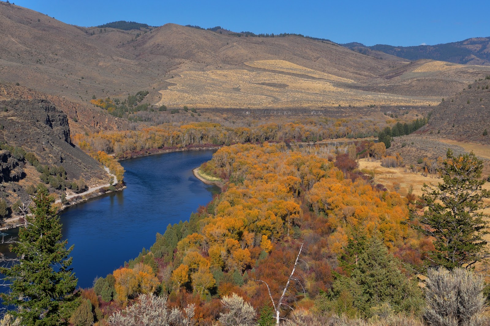 Nikon Sniper The Colors Of The Snake River Valley