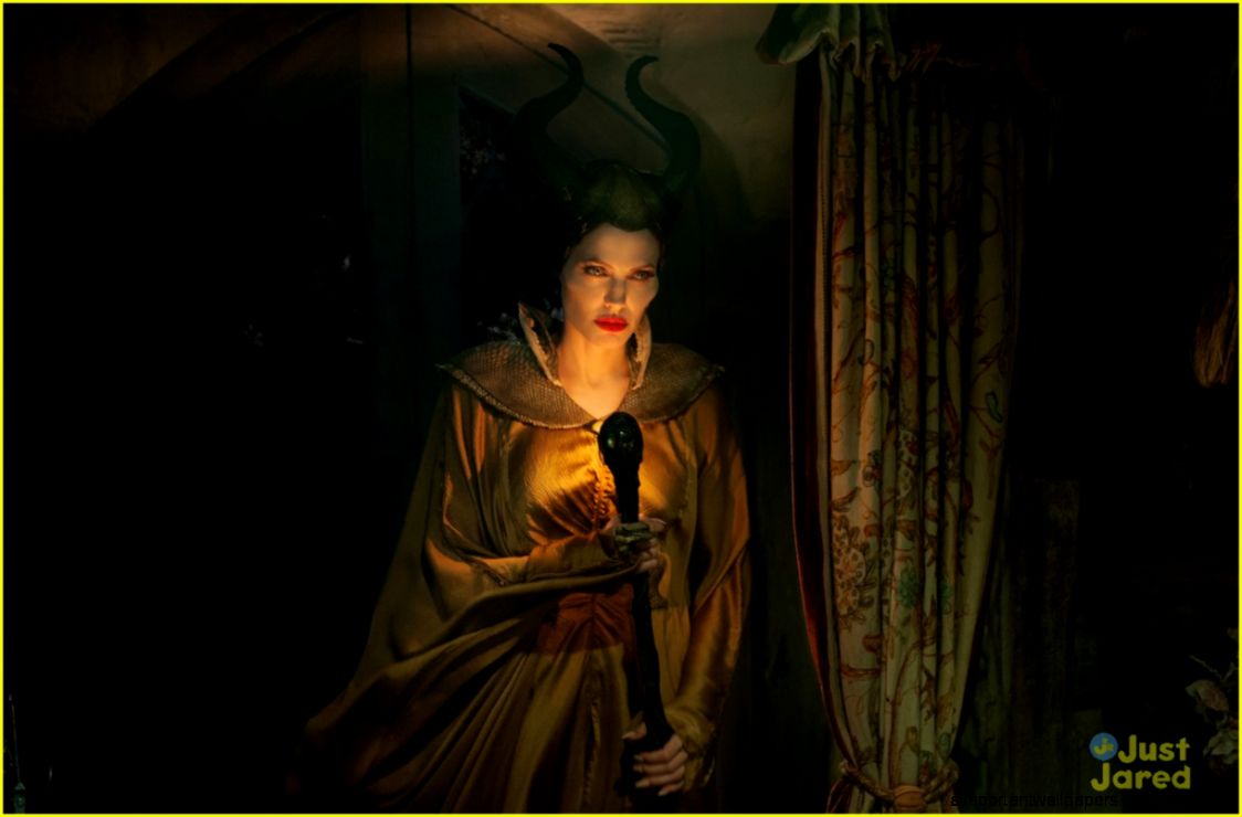 Watch Brand New Featurette From 39Maleficent39 new maleficent Watch Brand New Featurette From 39Maleficent39 new maleficent