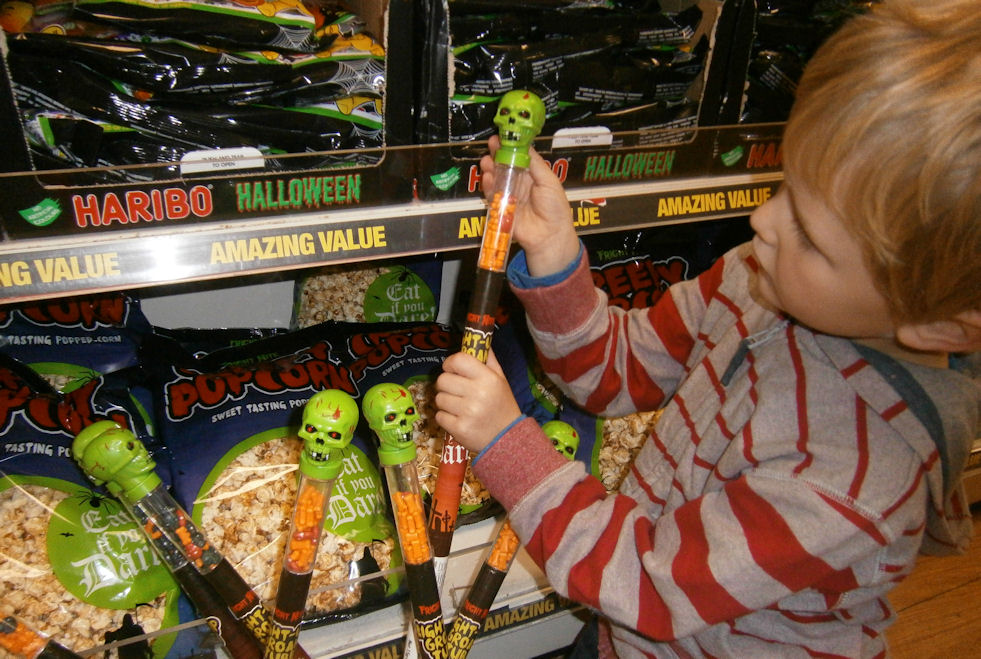 This is me Sarah mum of 3 Halloween Party ideas and Poundland £2 off