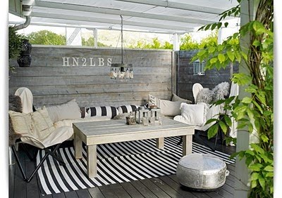 Familjen villa grande: utomhus lounge Udebruser kobber