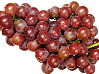 Foods that helps to build your stamina Red+grapes