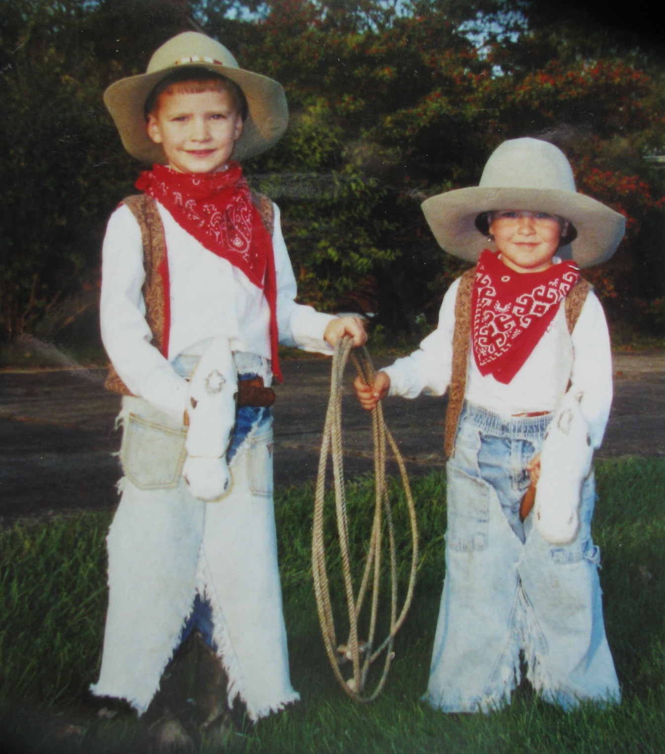 Cedar Fork Stitches NoSew Chaps...a tutorial!