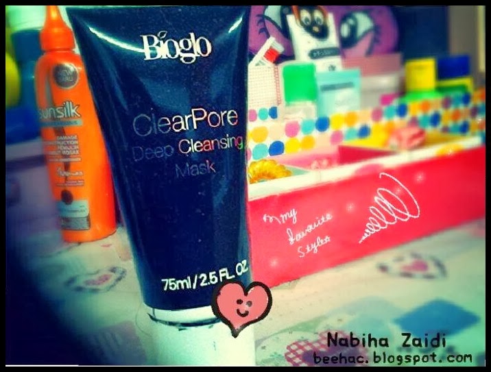 Download Nabiha Zaidi Review Charcoal Mask PSD Mockup Templates