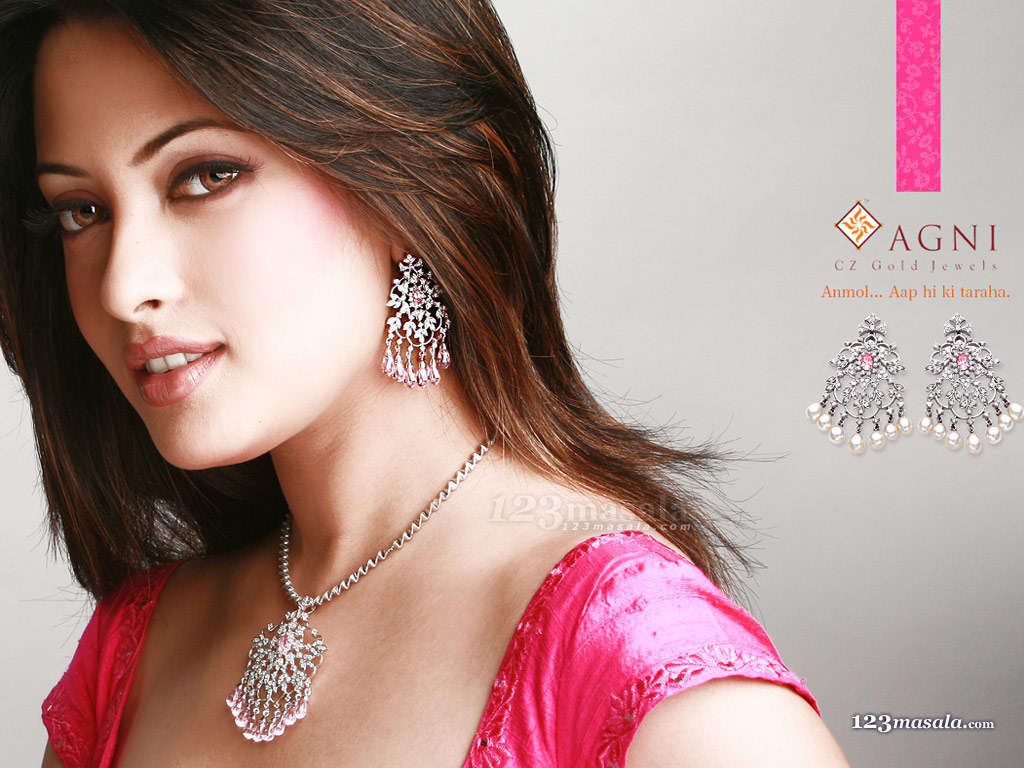Riya Sen