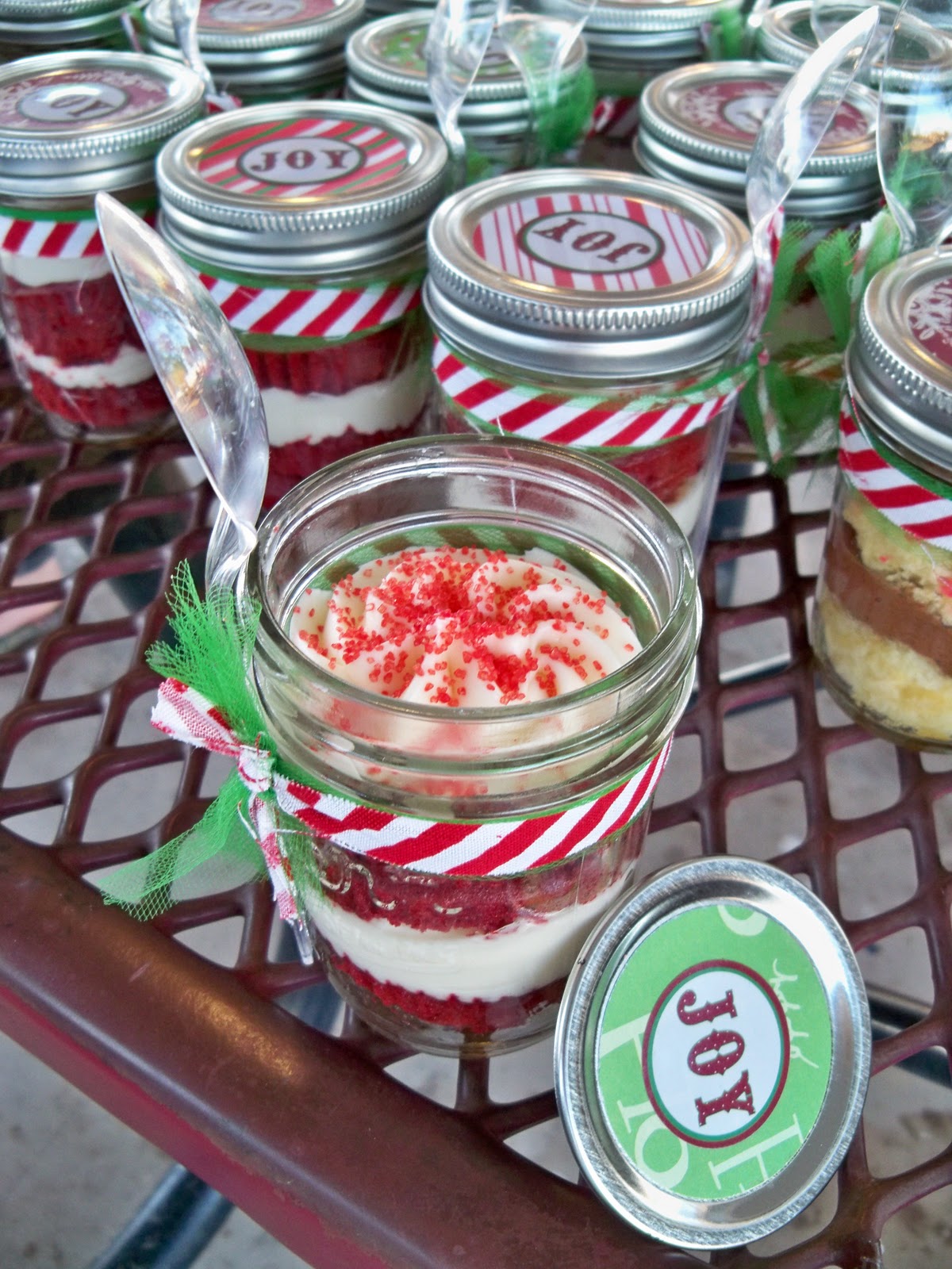 The Cake Shoppe Mason Jar Cupcakes!
