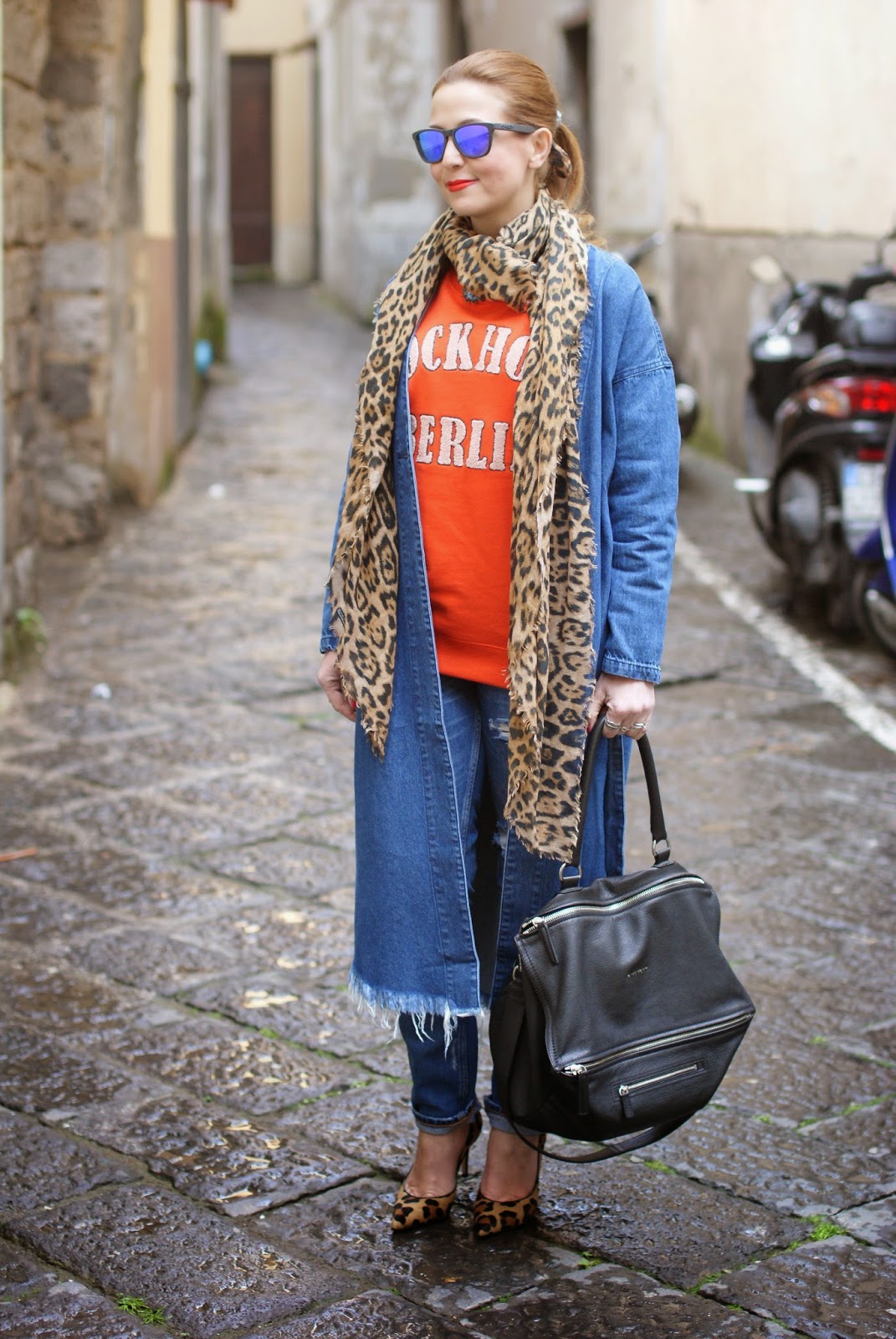 Monki, Monki belted denim jacket, H&M orange sweatshirt, denim long jacket, leopard pumps, Givenchy Pandora bag on Fashion and Cookies fashion blog, fashion blogger