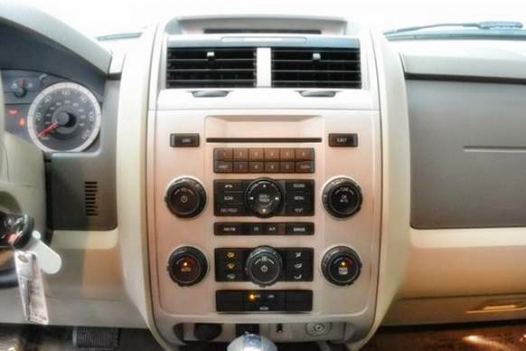 2008 Ford Escape 4wd 4dr I4 CVT Hybrid Interior