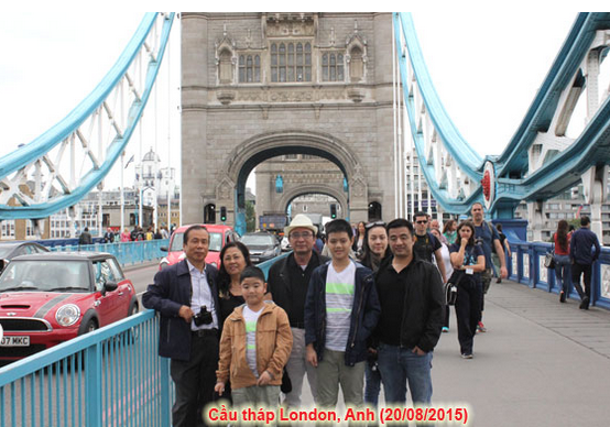 [Image: khach-anh.PNG]