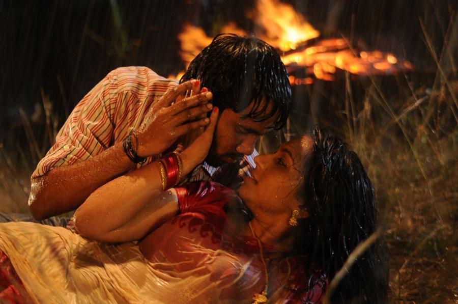 Sathya Sri Ramya Yamuna Movie Romantic Song Stills,Yamuna rain song photo s...