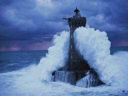 Waves Lighthouse