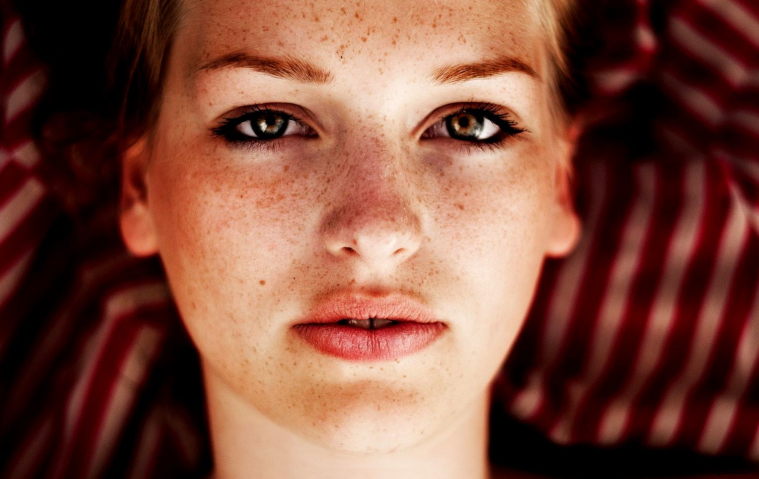 Portrait Freckles Girl Photo Hd Wallpaper  Best Desktop Wallpapers