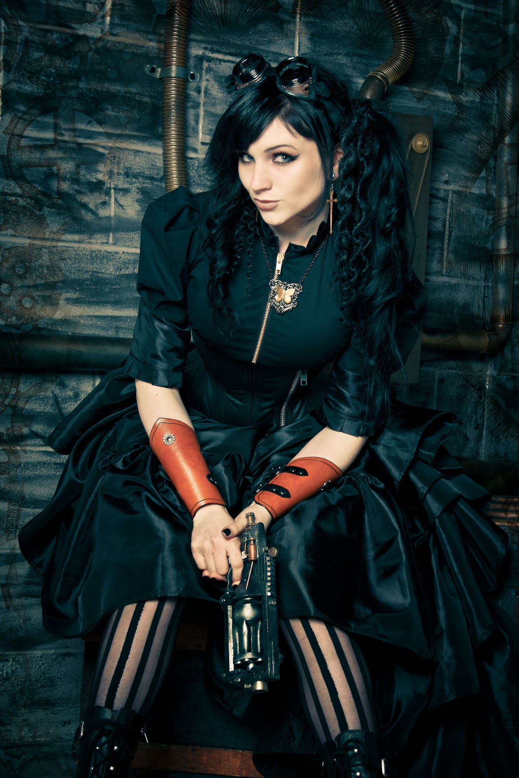 [Image: Steampunk+Girls+with+Guns+(57).jpg]