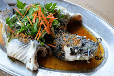 Johor Bahru Honbin Seafood Restaurant 宏运海鲜 in Permas Jaya Steamed-Catfish-Johor