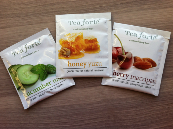 Birchbox - December 2012 Review - Women's Monthly Beauty Subscription Boxes Birchbox - December 2012 Review - Women's Monthly Beauty Subscription Boxes