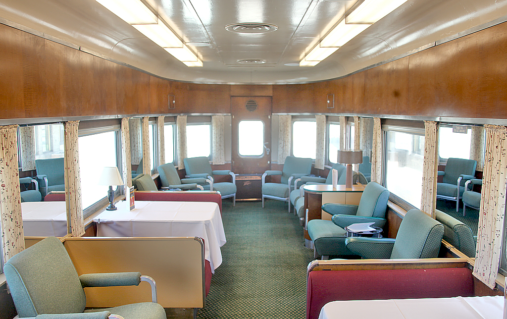 how to decorate a car for mardi gras