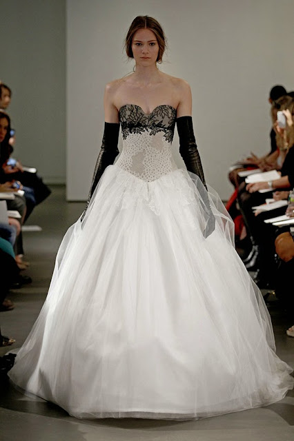 Vera Wang Black and White Wedding Dress 02