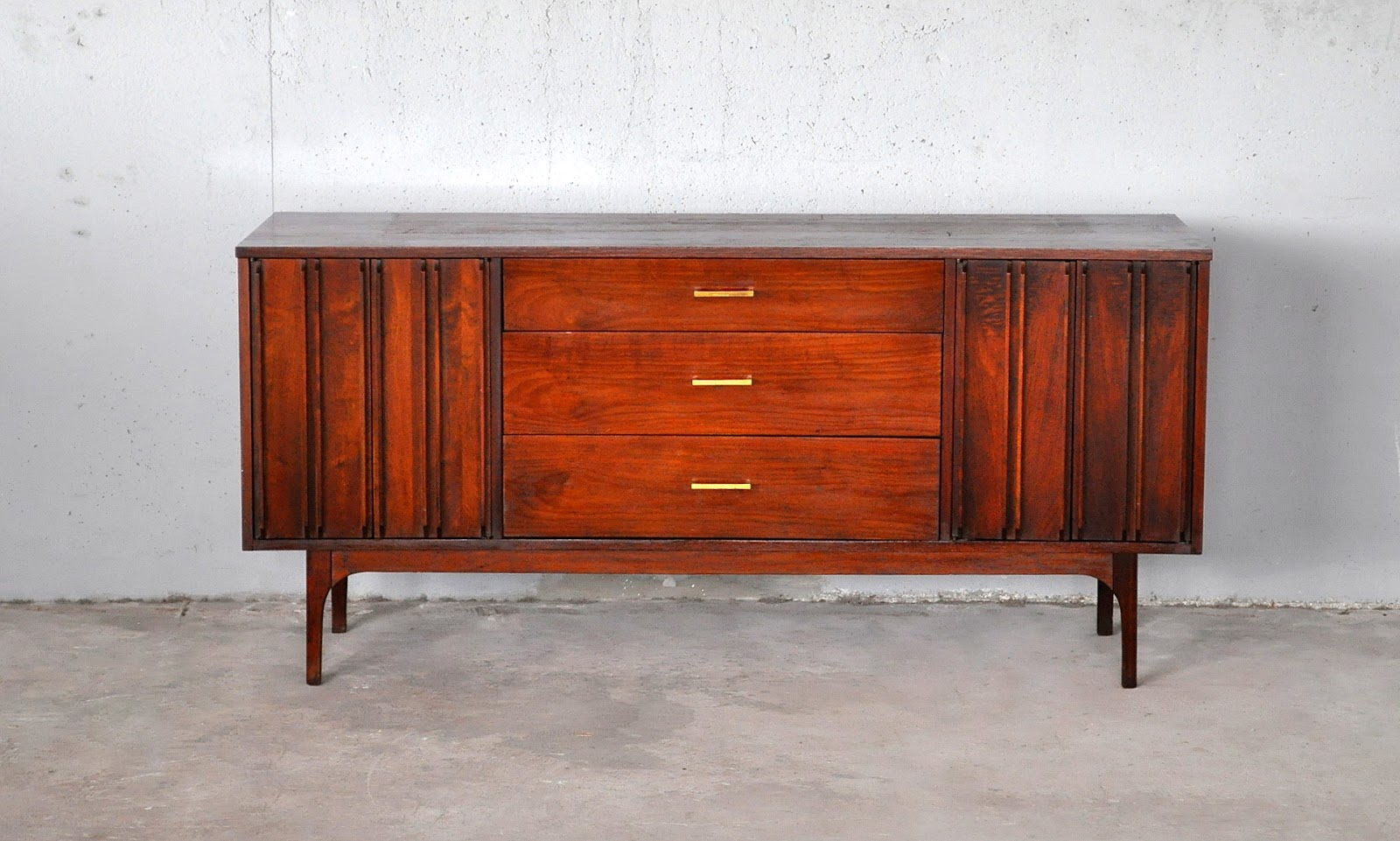 SELECT MODERN Mid Century Modern Credenza / Buffet / Bar / Sideboard