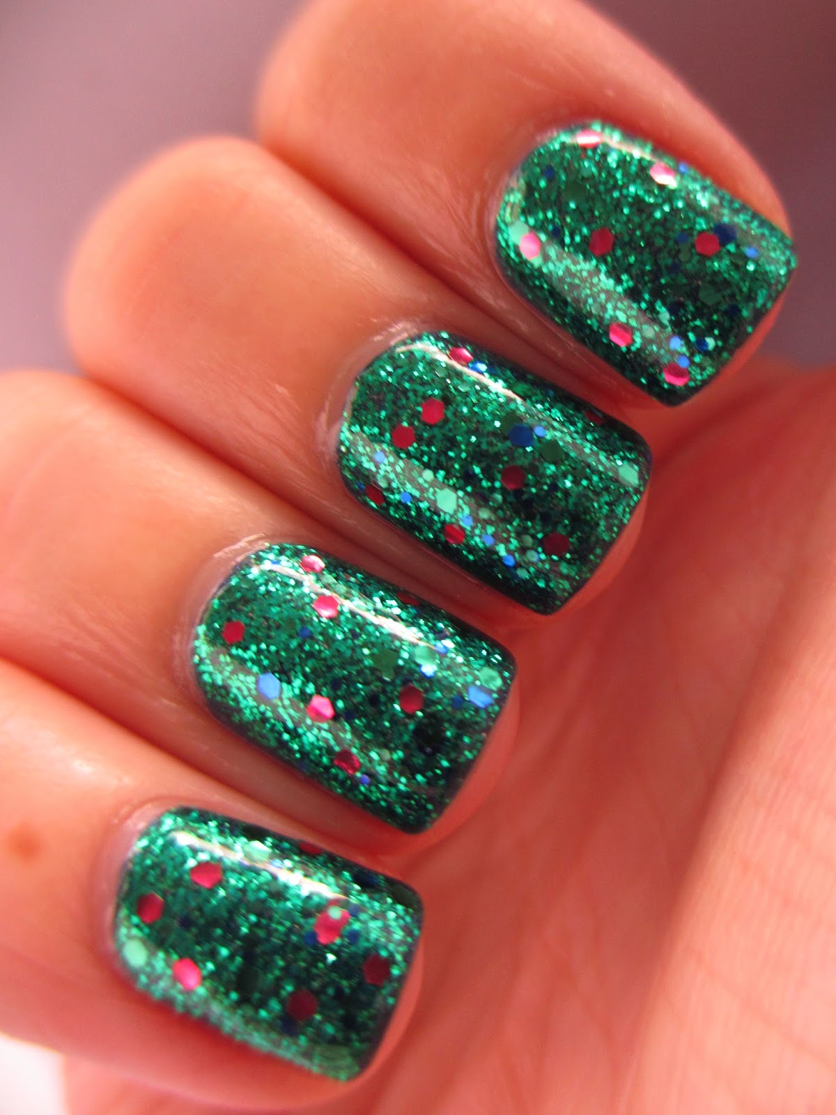 green-glitter-nail-polish-Barry-M-Posh-Polish-Mermaid-Special-Edition