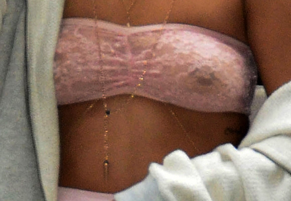 Rihanna+(21)