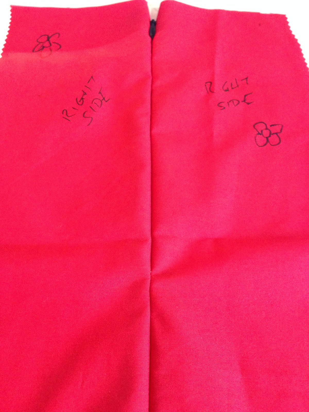 Crafty Clyde No need to hide! How to insert a concealed zip