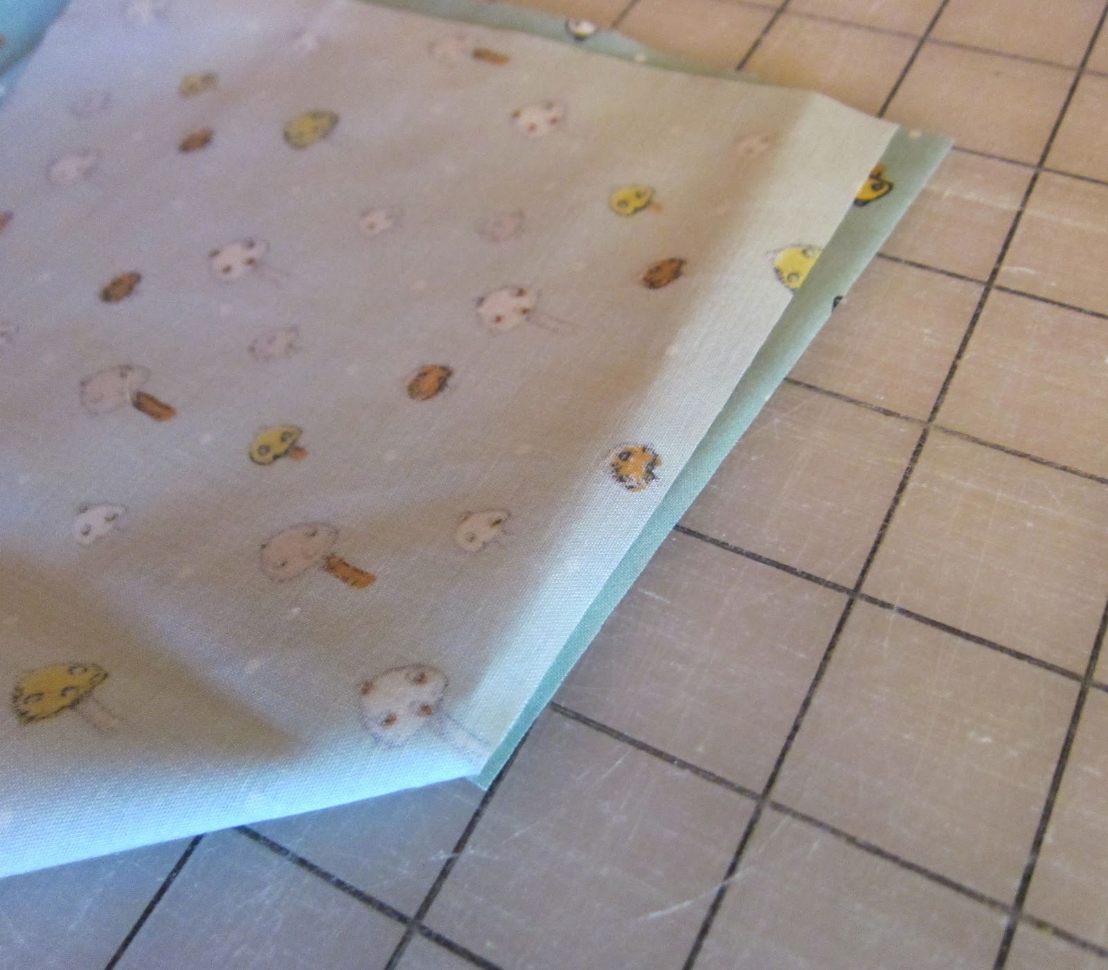 Toddler Bedding Tutorial includes Duvet, Pillowcase and Fitted Sheet Birch Fabrics