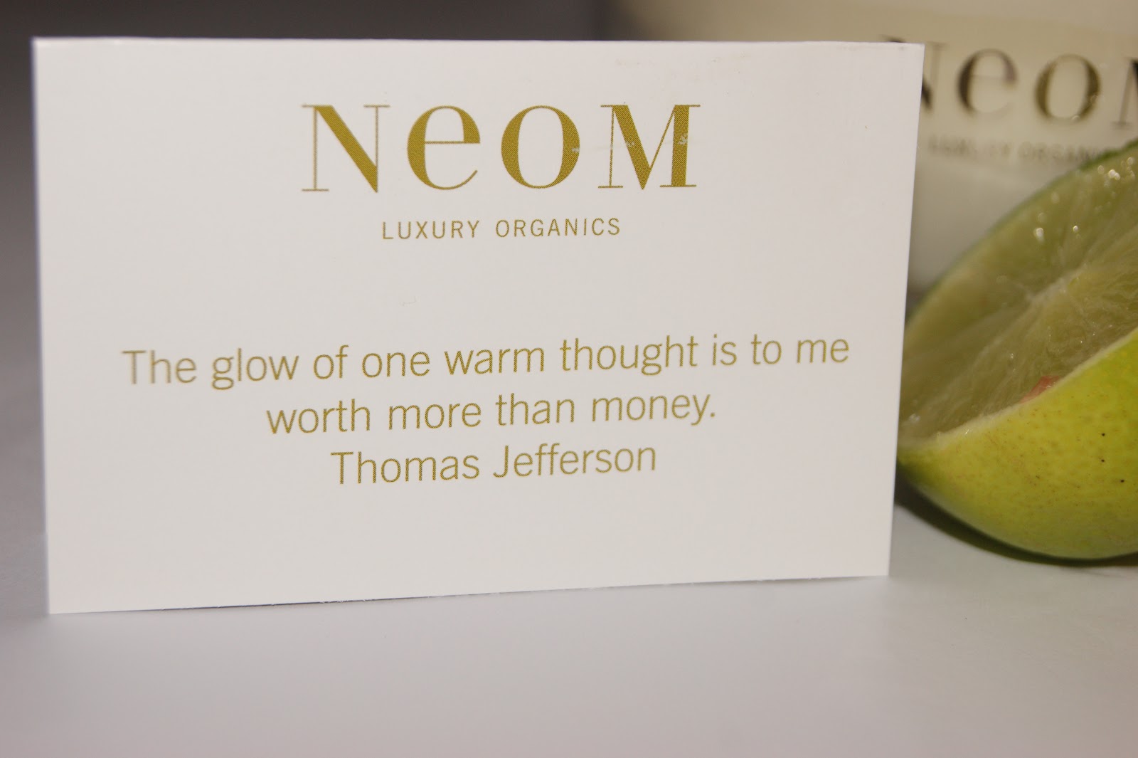 NEOM Luxury Organics Invigorate Home Candle Review The Sunday Girl