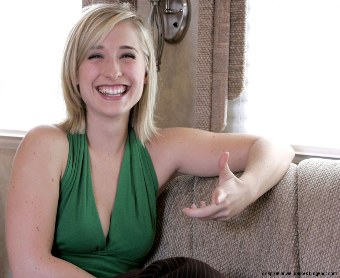 Allison Mack Photos Wallpapers Collection Allison Mack Photos Wallpapers Collection