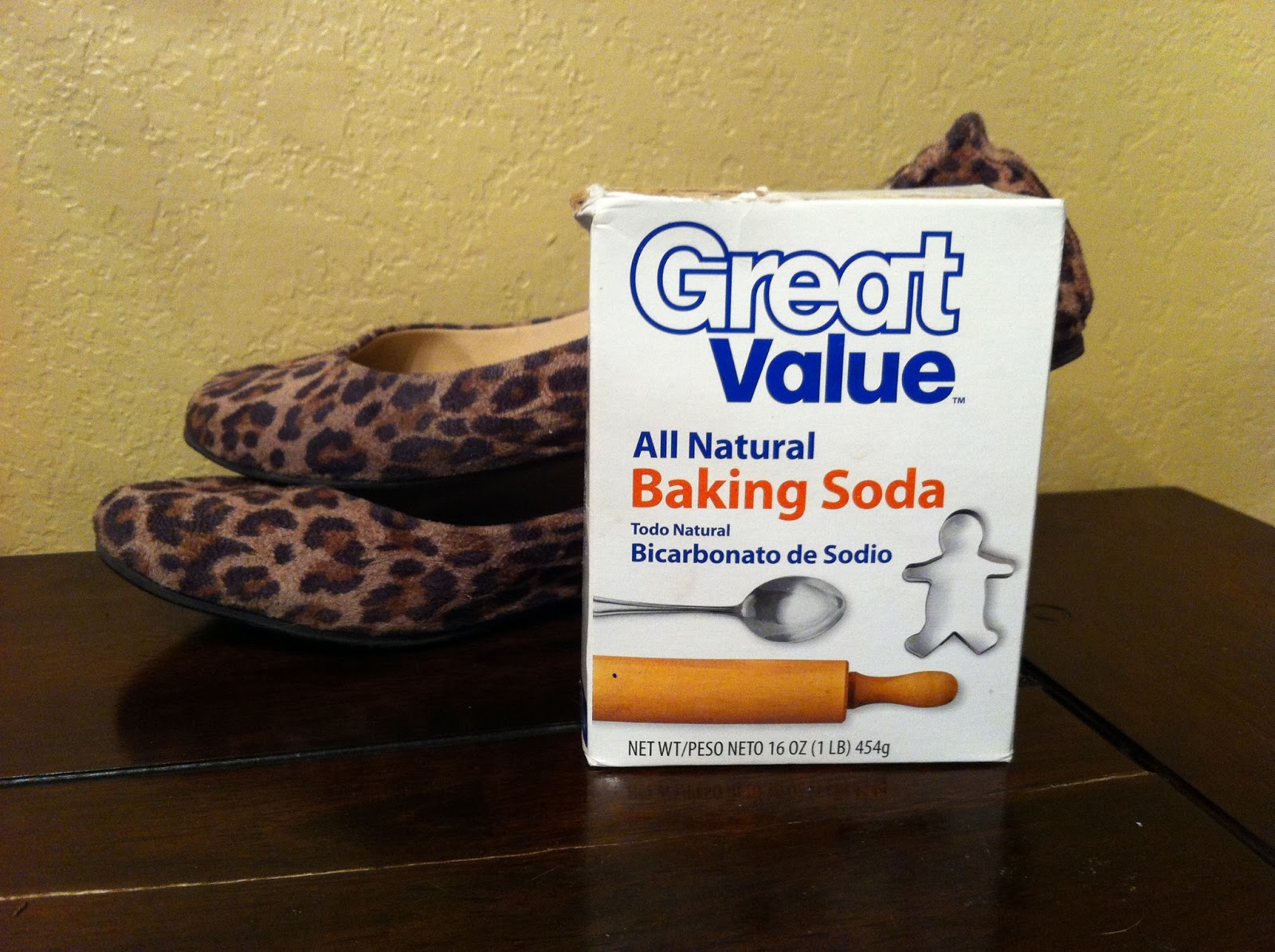 Copy Cat Looks Uses for Baking Soda Keeping Shoes Fresh