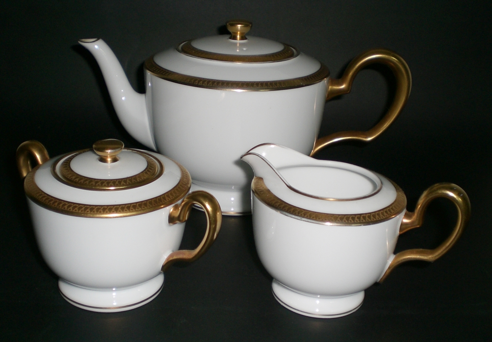 ***SOLD*** 2813 Noritake Okura Art China Japan 27Piece Porcelain Gold