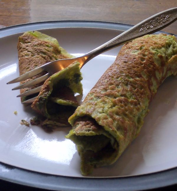 Pesto Crepes with Smoked Salmon & Asparagus Maple Leaf Mommy