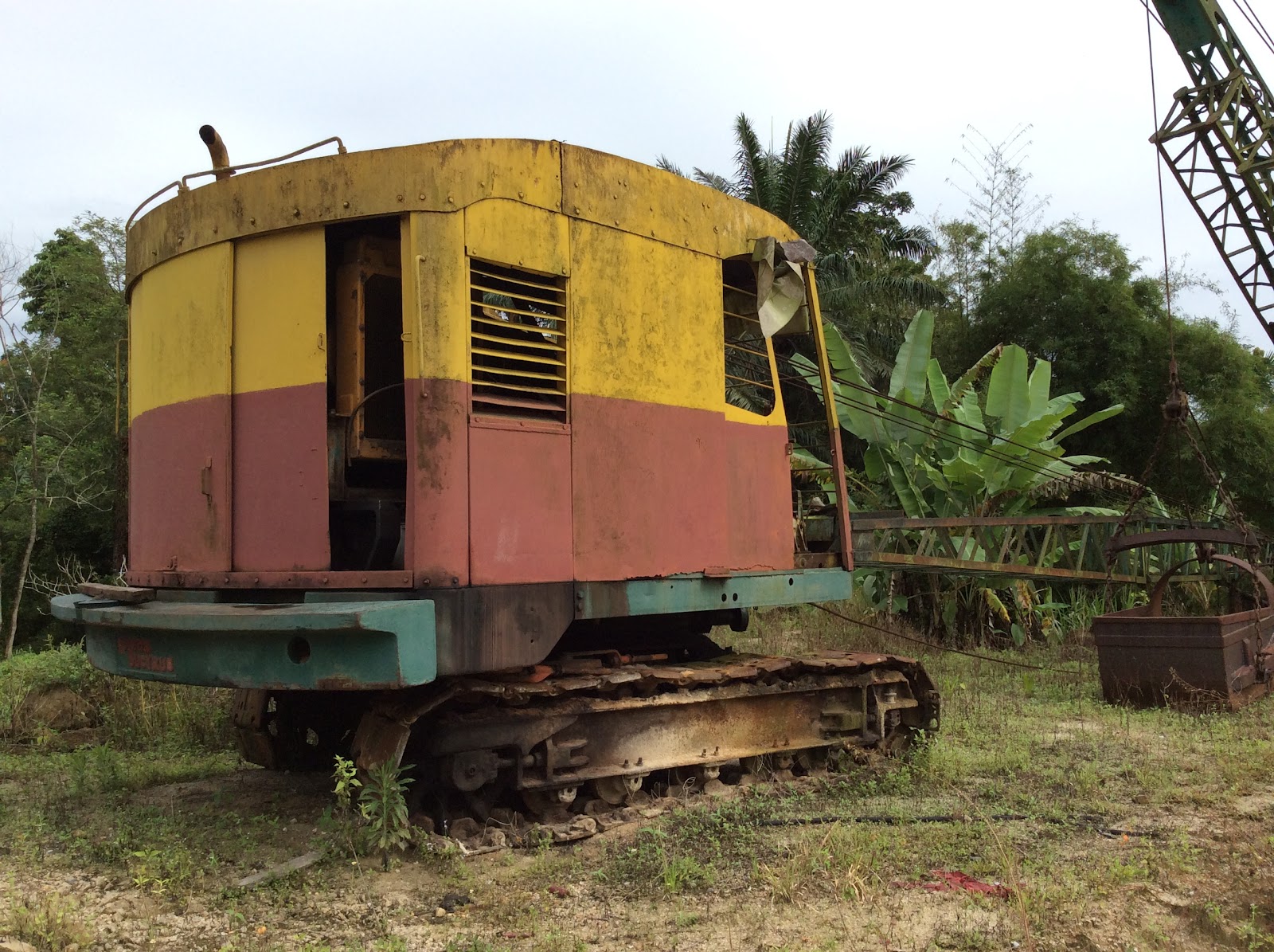 Sheng Weng Heavy Equipment & Parts Trading. Used RB Dragline Machine