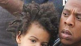 comb blue ivy's hair