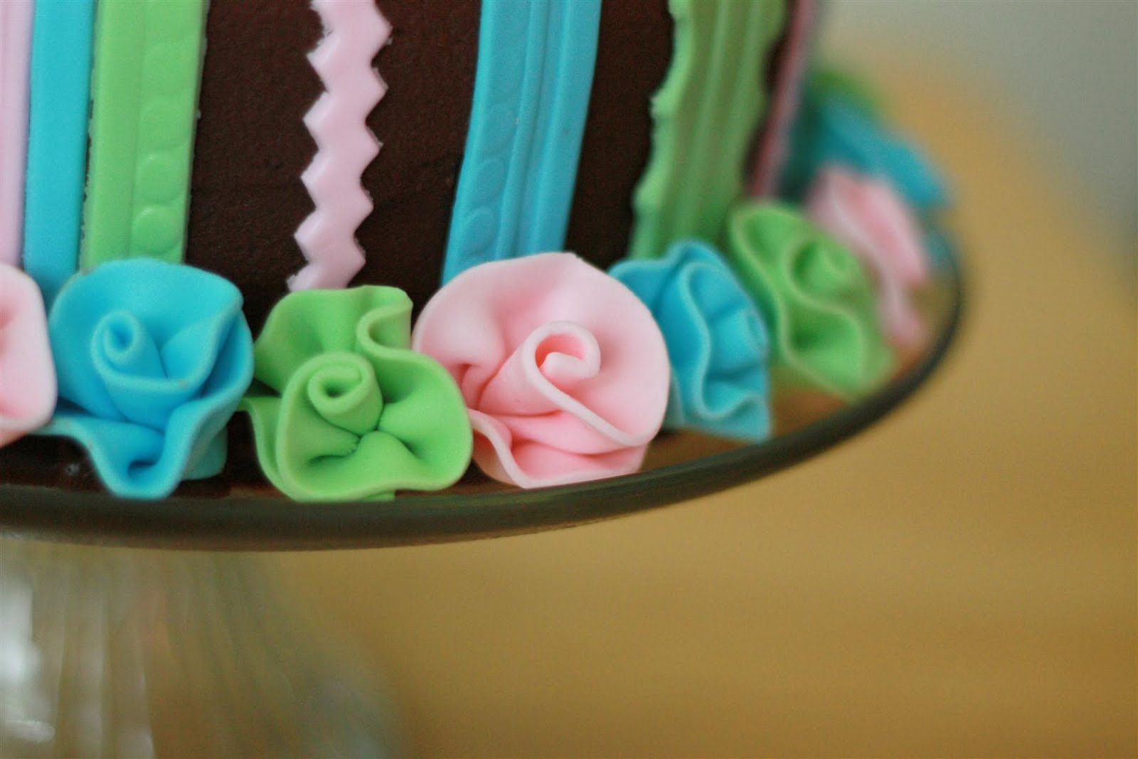 Patty Cakes Bakery Fondant Ribbon Roses and Nutella