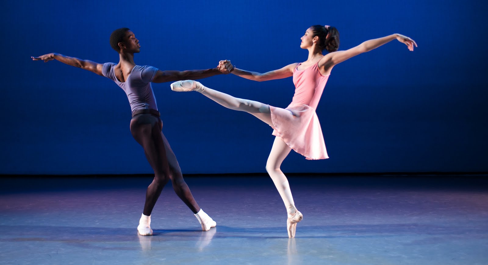 http://3.bp.blogspot.com/-n0BemUen4ME/TgTnHA2yV3I/AAAAAAAAAGE/tnL0INECej8/s1600/ABT_II_dancers_11-10.jpg