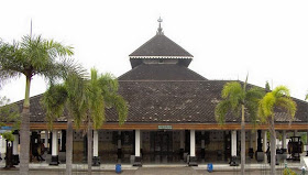 7 Masjid Tertua dan Paling Bersejarah di Indonesia