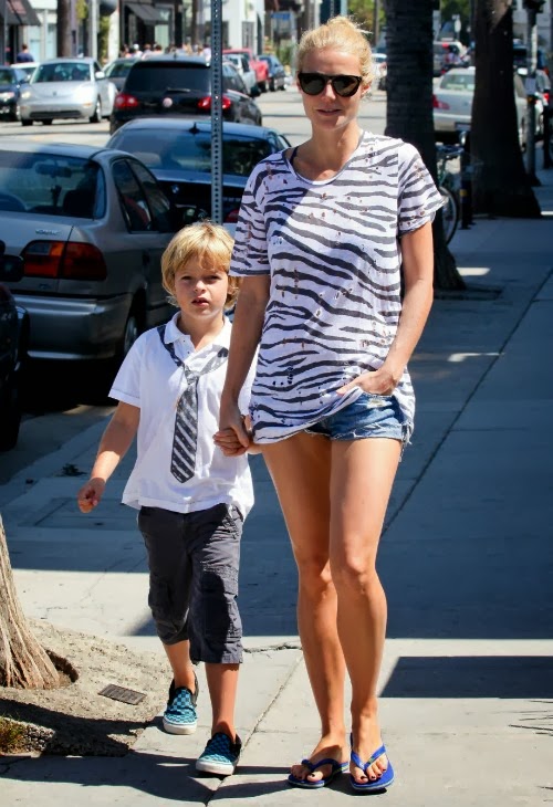 Celebrity Daily Fashion: Gwyneth Paltrow in Denim Shorts