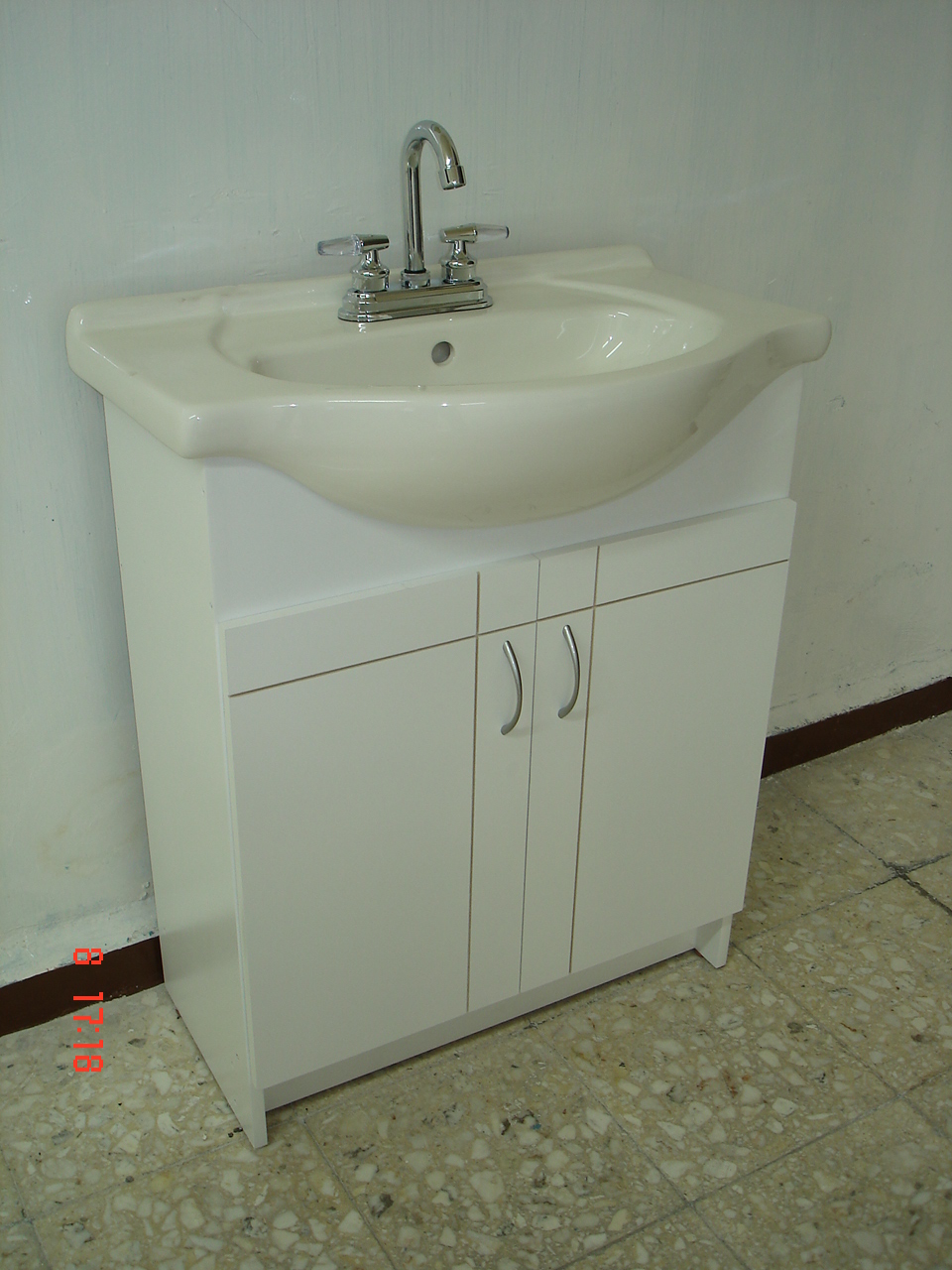 El Outlet Del Gabinete: GABINETES PARA BAÑO