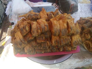 Fried fish sold by hawkers in "Siyob Bazaar".