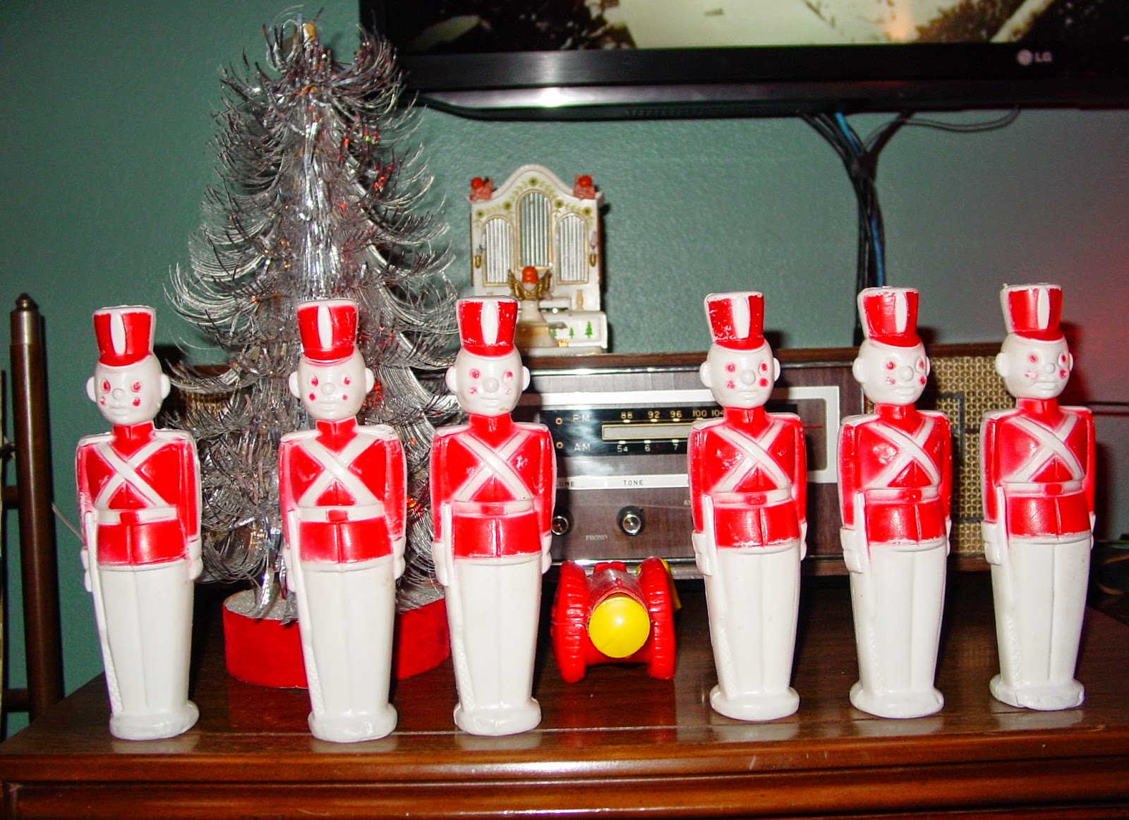 Garage Sale Finds March of the Toy Soldiers