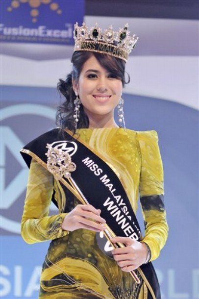 miss world malaysia 2011 winner chloe chen tien nee