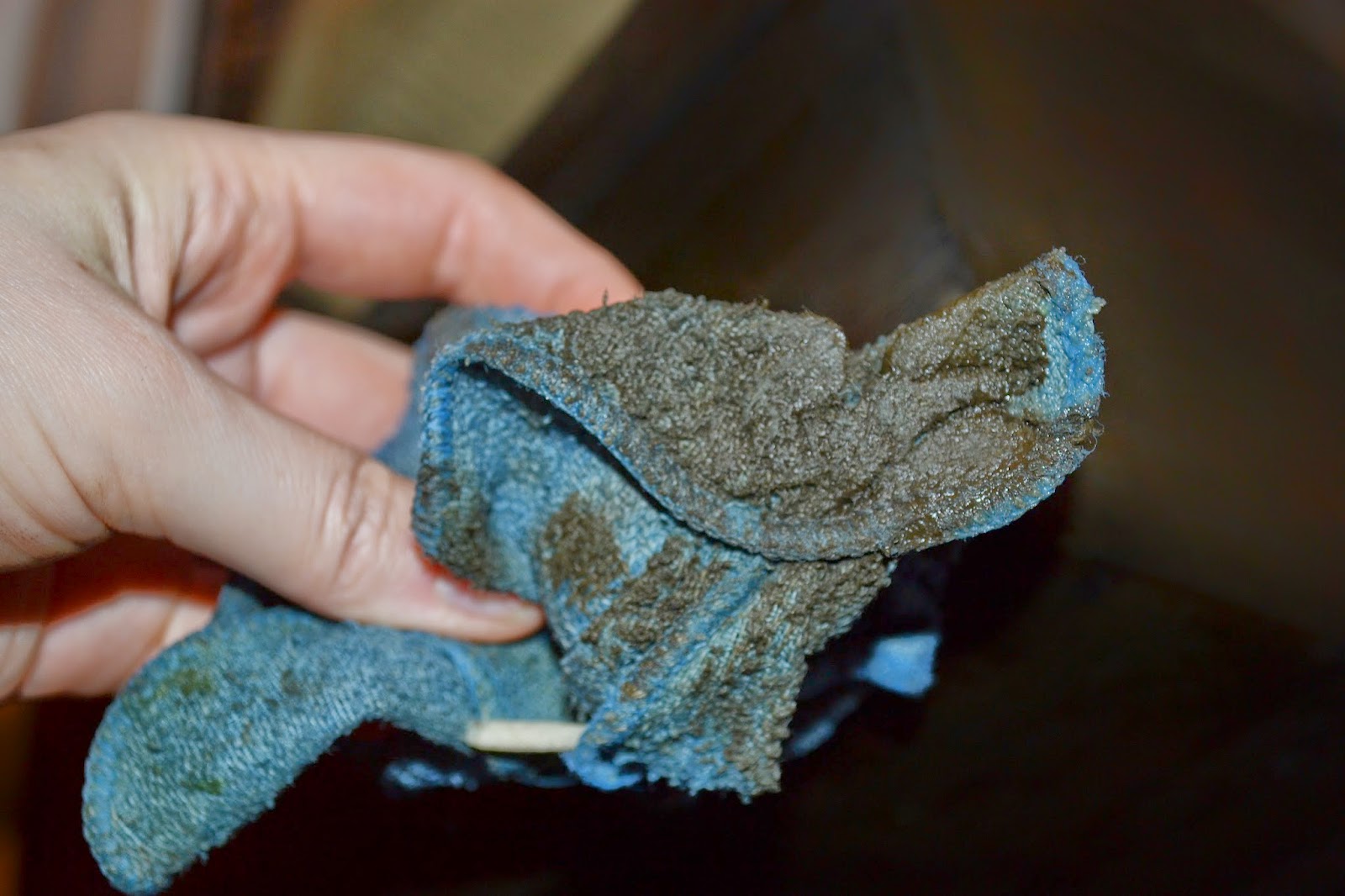 How To Cleaning and Conditioning Leather