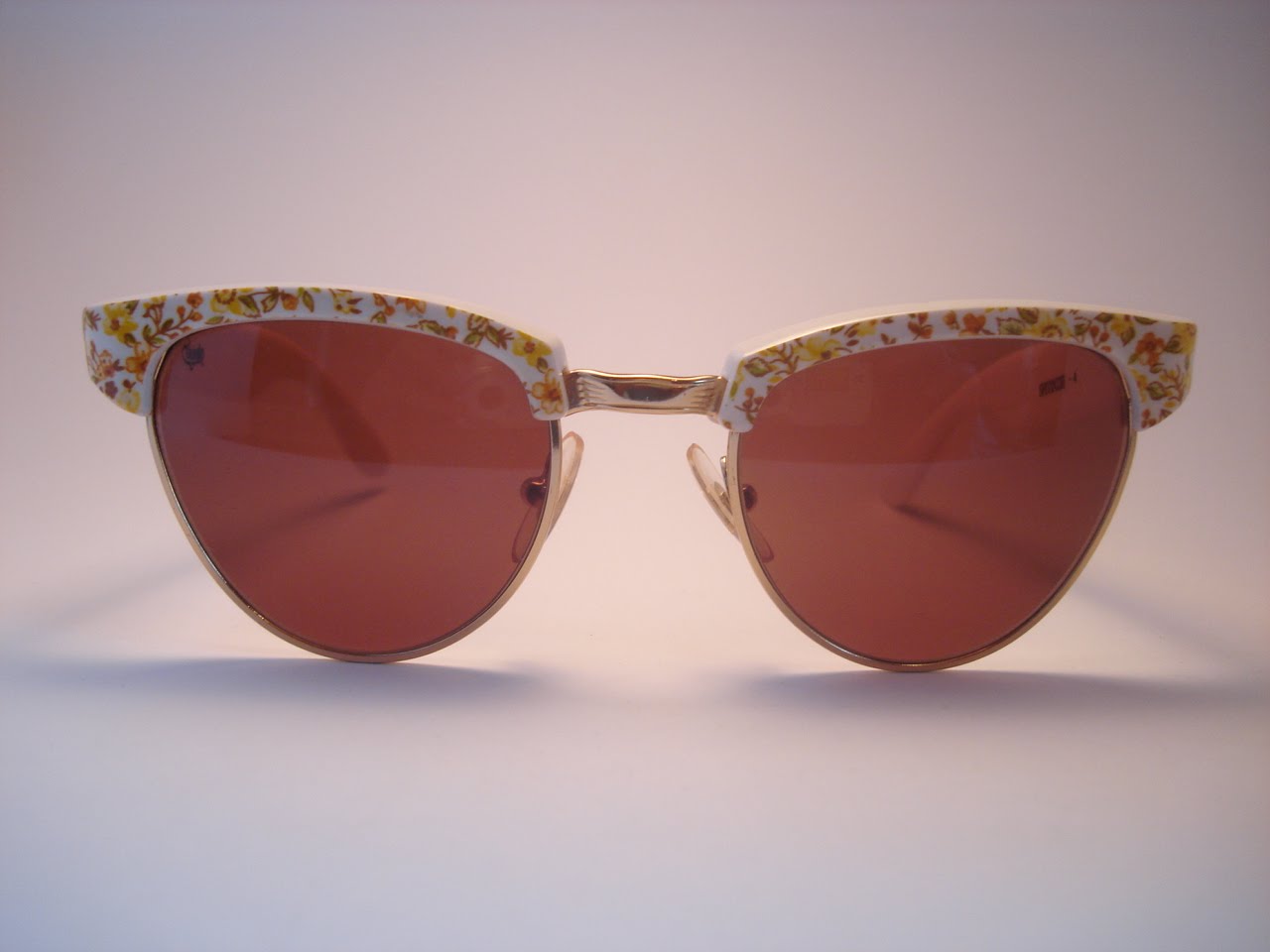 theothersideofthepillow rose tinted glasses