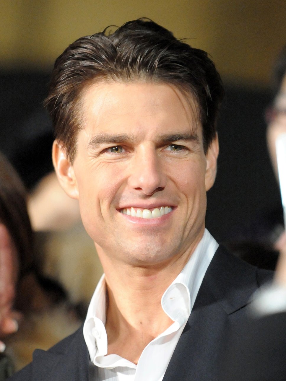 hairstyles for men: Tom Cruise Hair - The Sleek Appearance of Tom Cruise