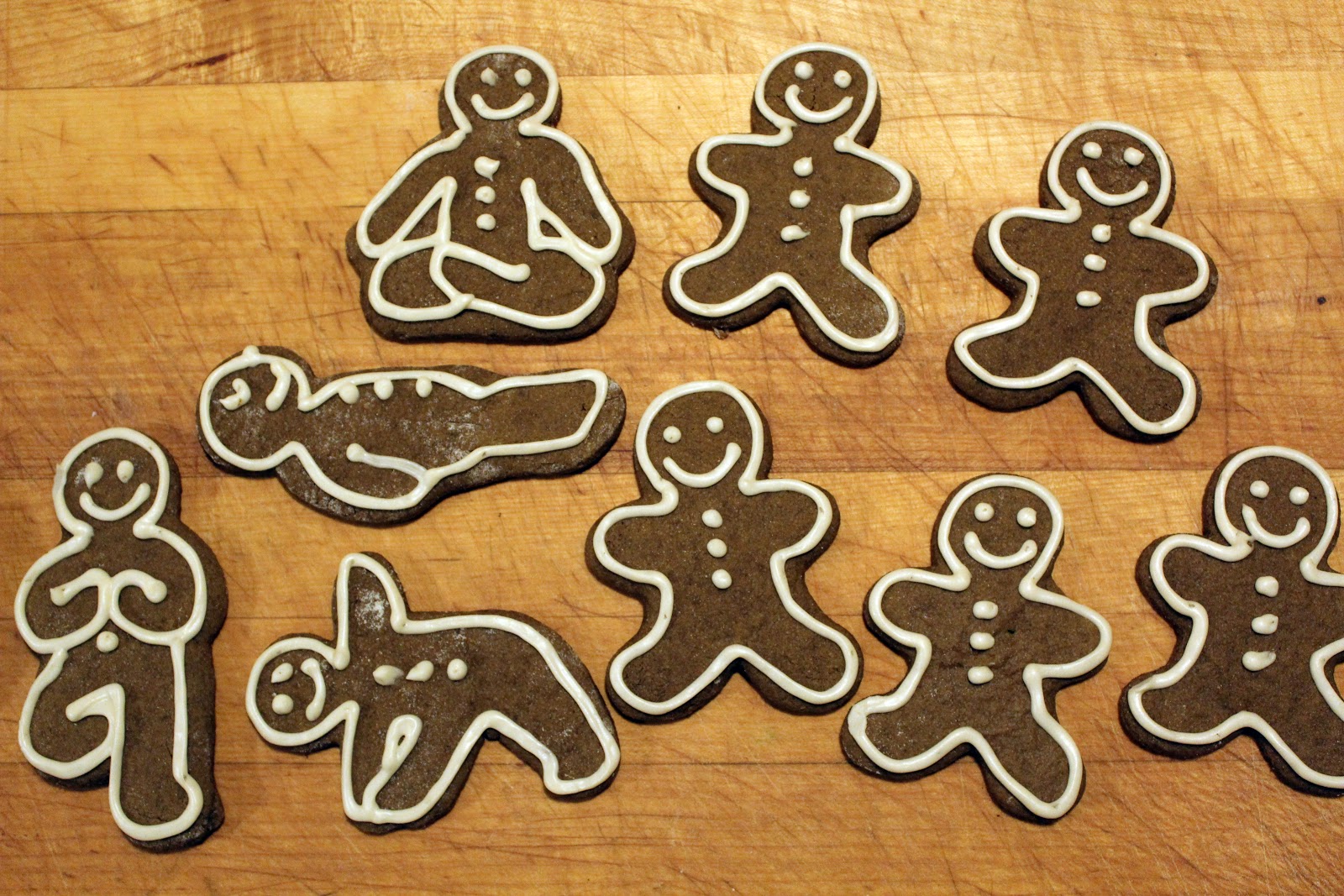 Vegan Eats and Treats! Gingerbread Yoga People & Cookbooklette Winners!