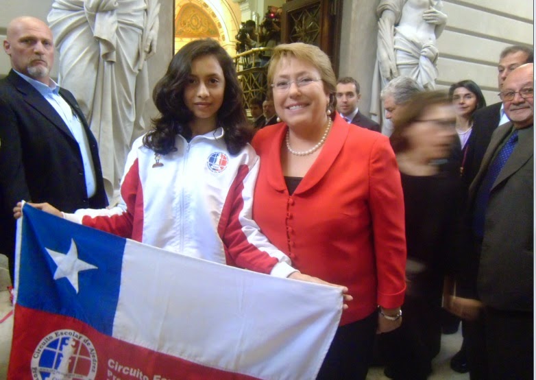 PRESIDENTA DRA. MICHELLE BACHELET Y MACKARENA GONZALEZ DELGADILLO