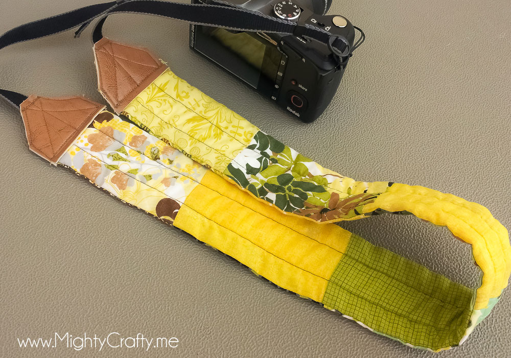 MightyCrafty Quilted Camera Strap