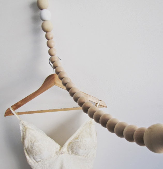 Decoración Fácil: DECORACIÓN NATURAL CON BOLAS DE MADERA