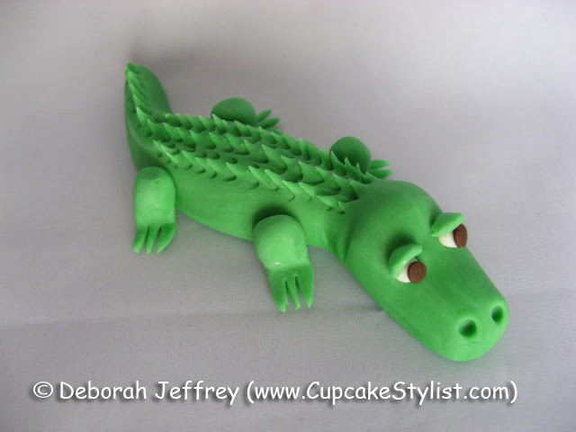 Cupcake Stylist Fondant Alligator and Fondant Snake Cake Cupcake Stylist Fondant Alligator and Fondant Snake Cake