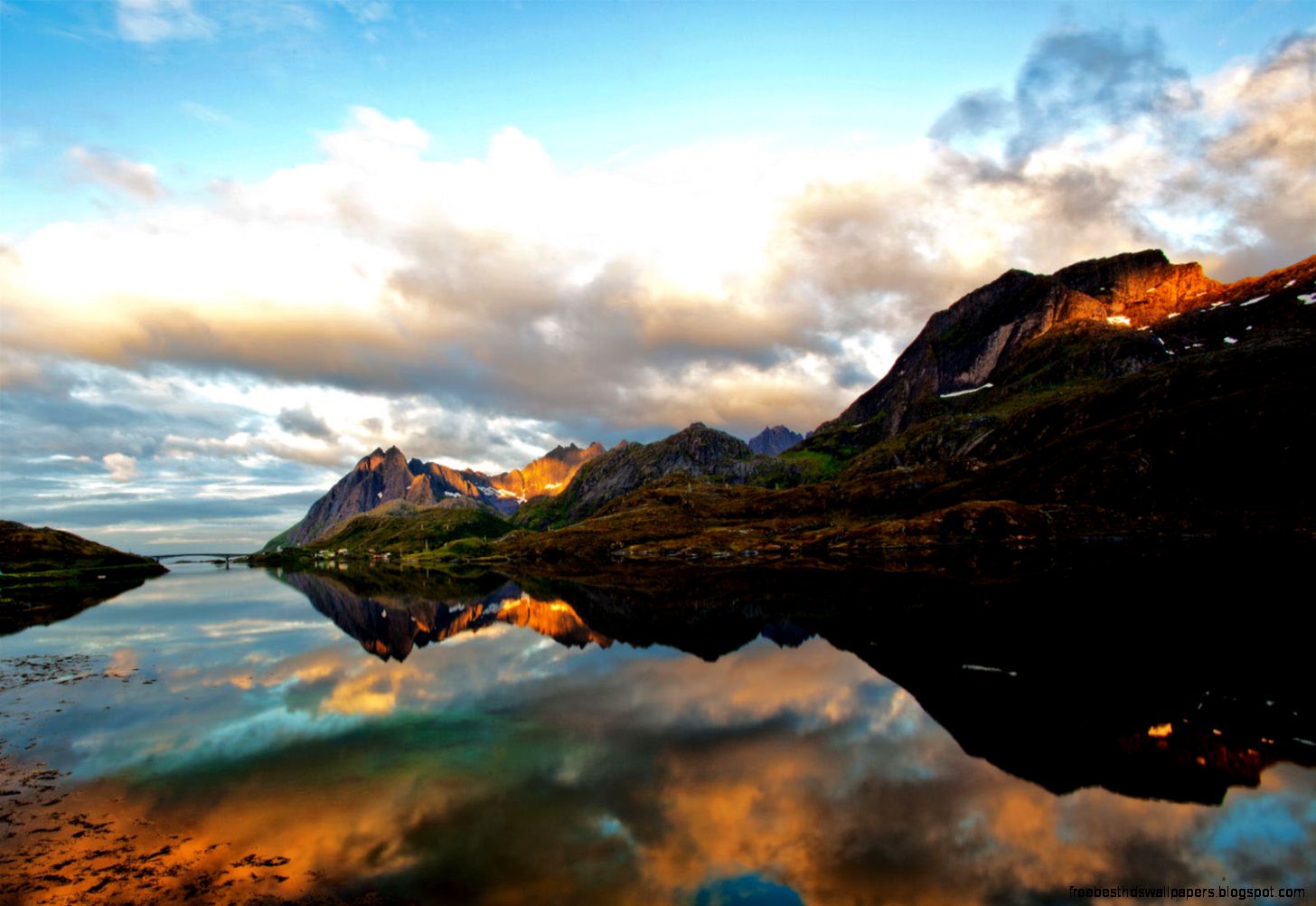 Asisbiz FOTOS LofotenNorwaycolorsofsummerseries201202 Asisbiz FOTOS LofotenNorwaycolorsofsummerseries201202